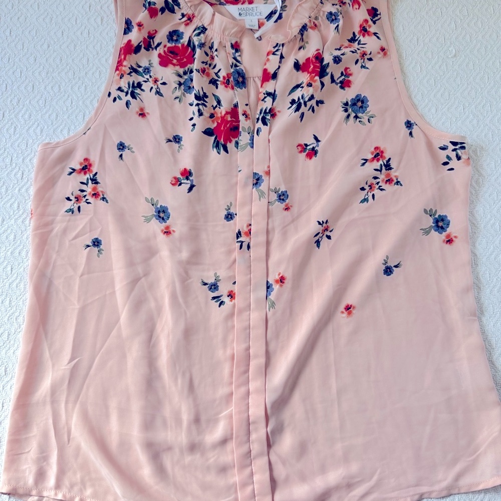 Market & Spruce Blush Floral Sleeveless Blouse